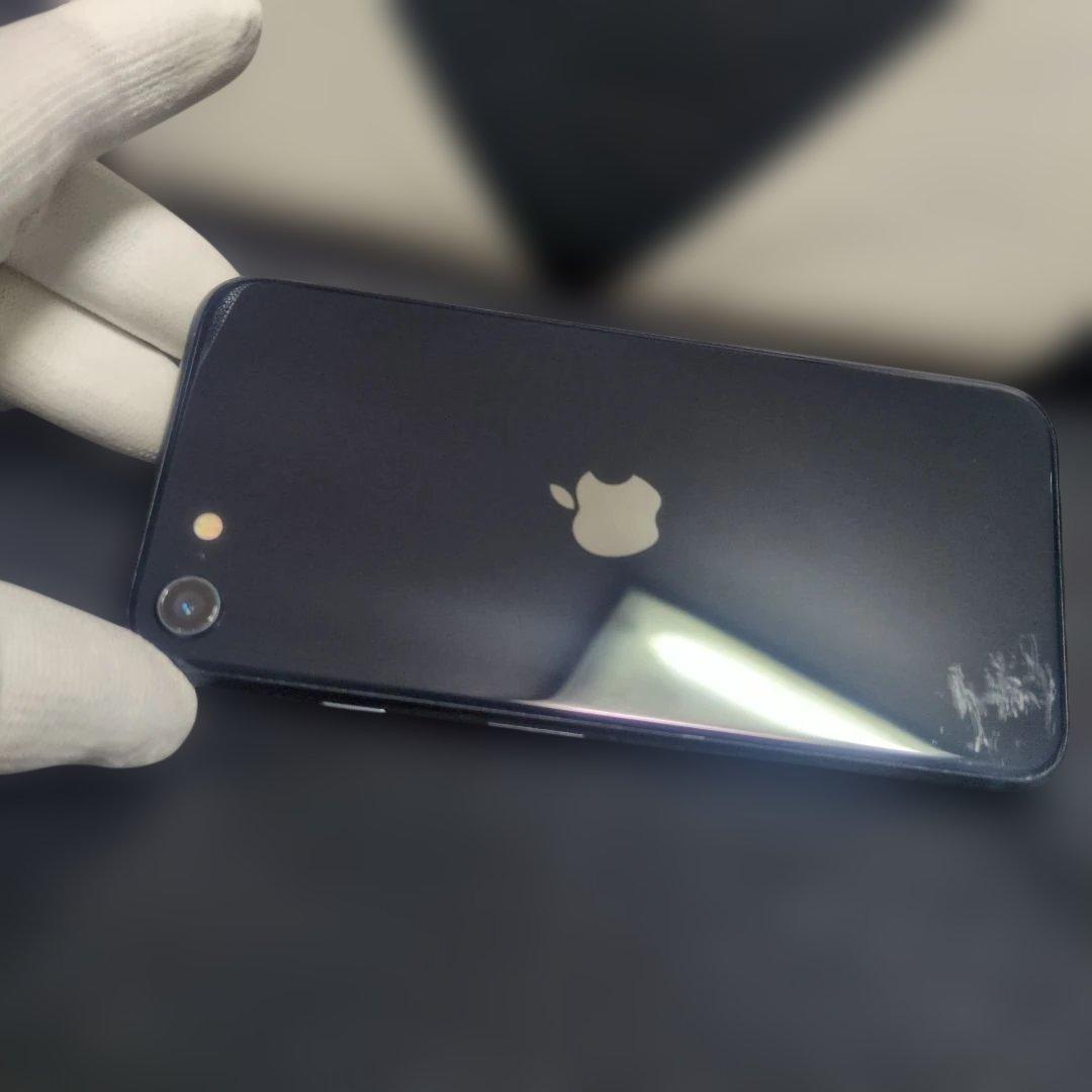 158 画面無傷　iPhone se3 第3世代 64gb 黒　SIMフリー