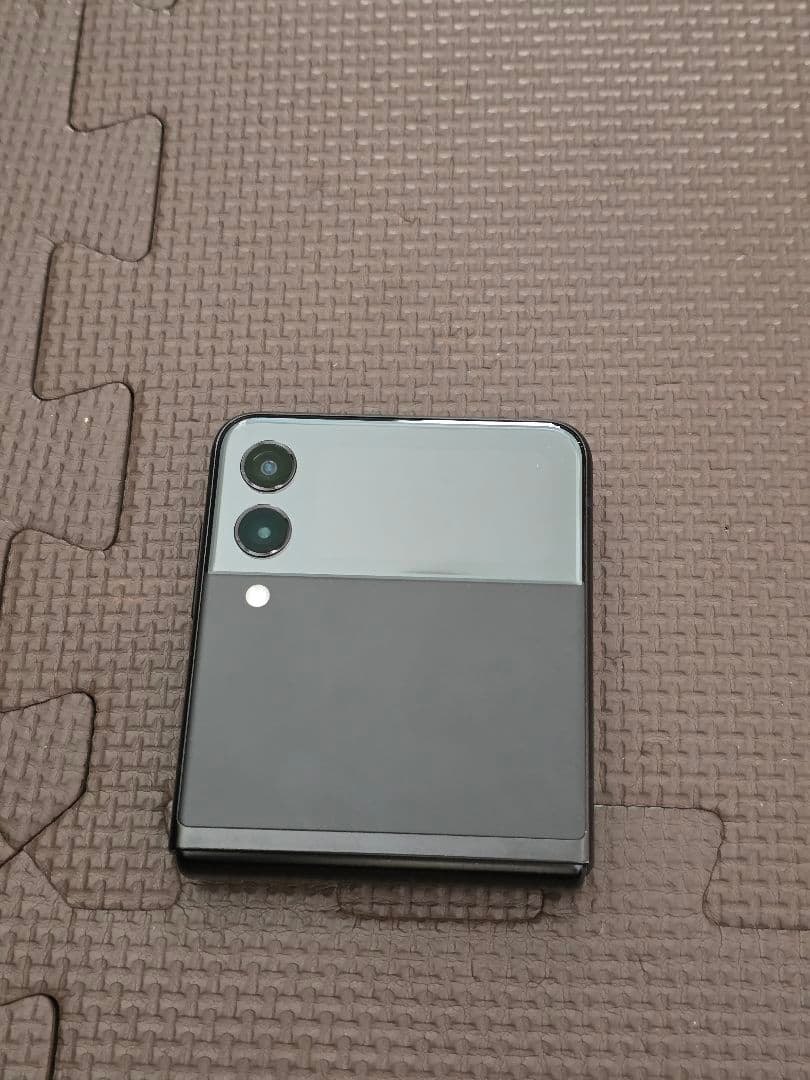 docomo　Galaxy Z Flip 3
