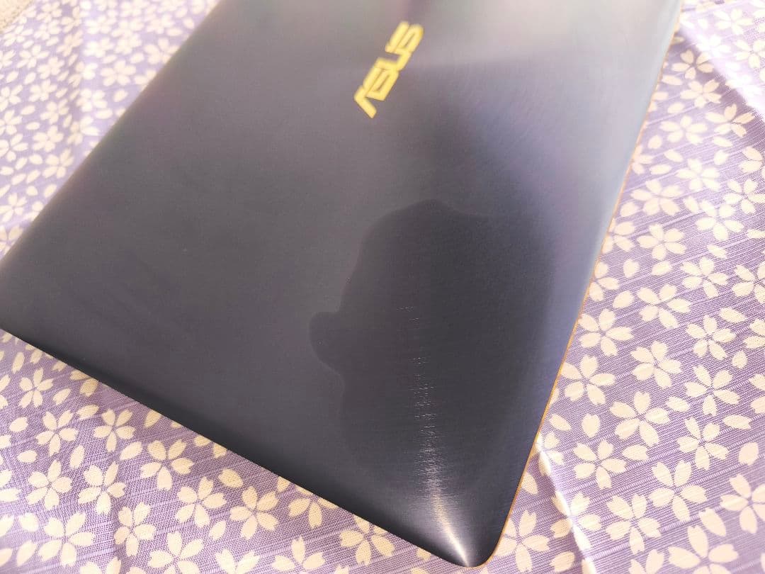 ASUS ZenBook UX390U i7 16GB SSD512GB 現状品