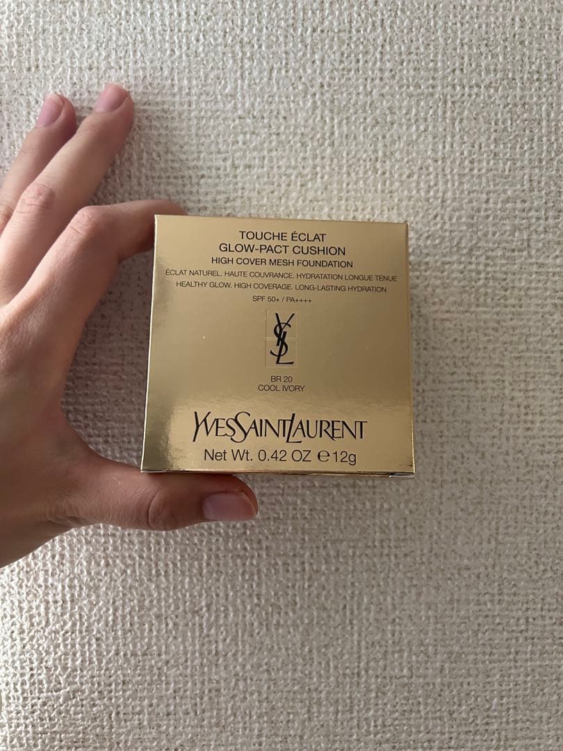 【YSL】ピンククッション ラディアント タッチ グロウパクト