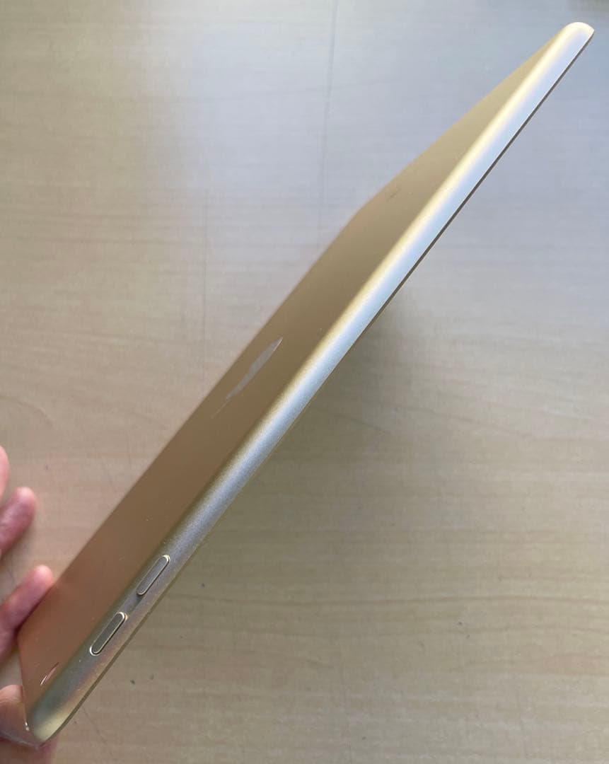 iPad 第5世代　A1822　Wi-Fiモデル　ゴールド　32GB 超美品#1