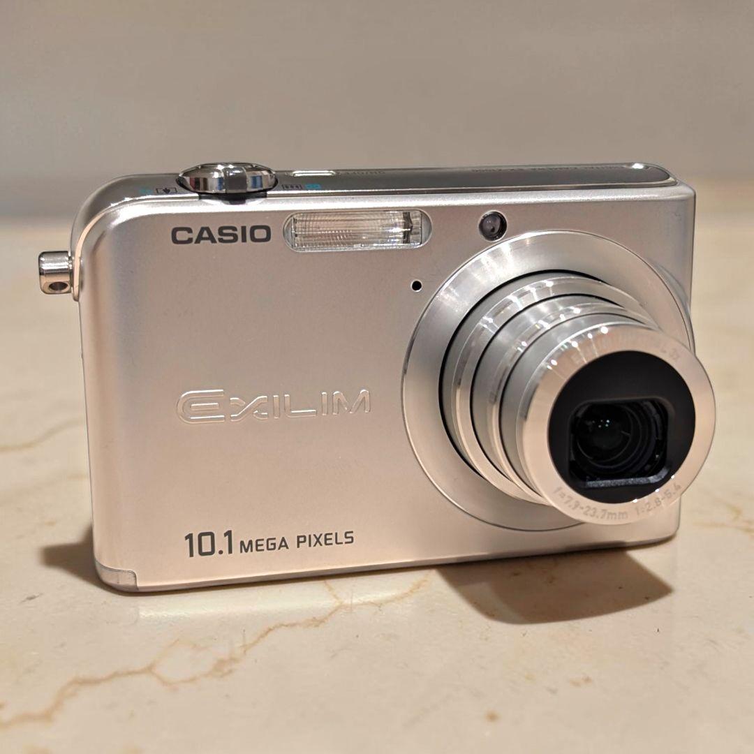 美品 動作確認済 CASIO EXILIM EX-Z1000 デジカメ シルバー