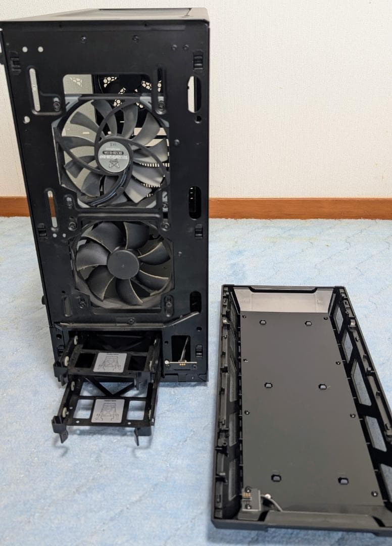 ミドルタワーPCケース 強化ガラス