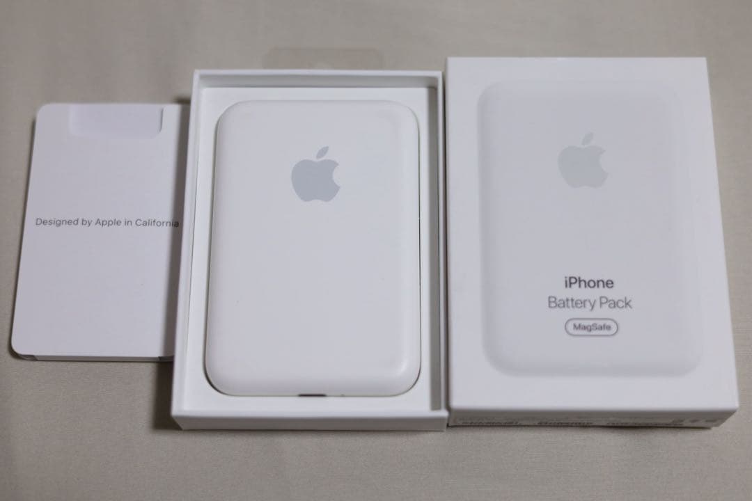 iPhone バッテリーパック　MagSafe