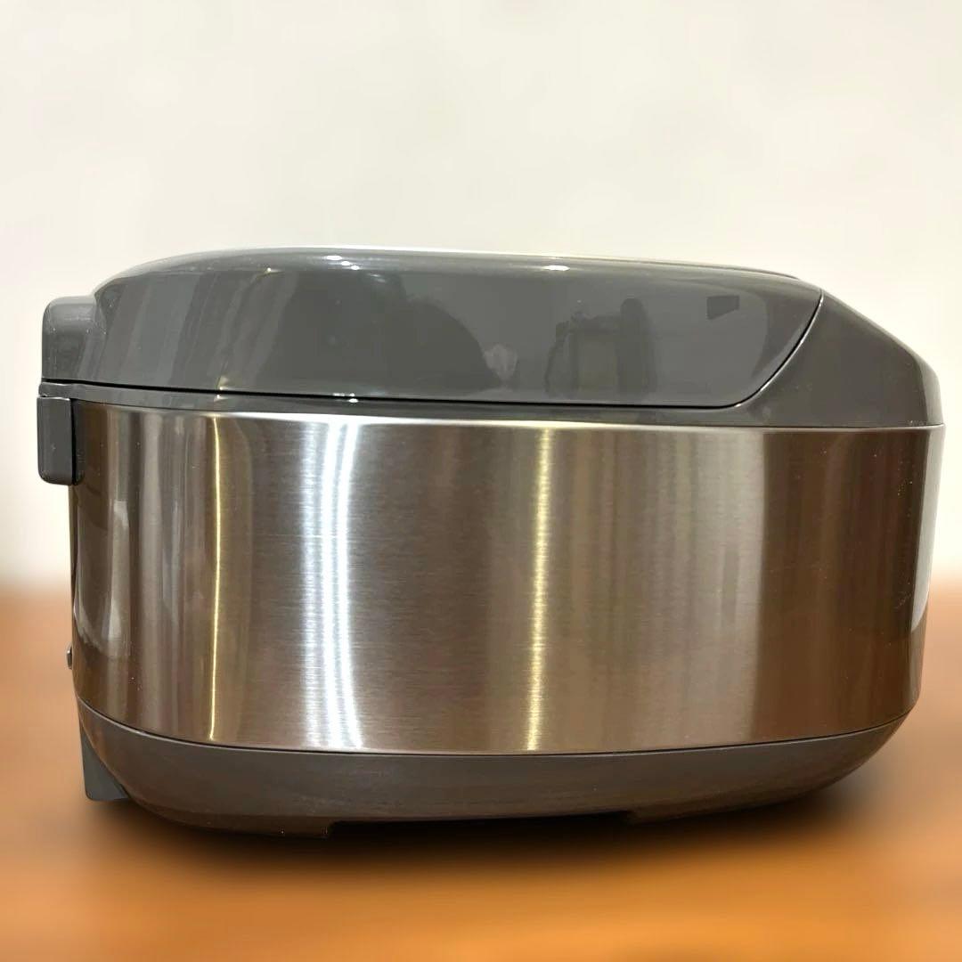 美品　SHARP シャープ　炊飯器 5.5合炊き　KS-S10J 2025年