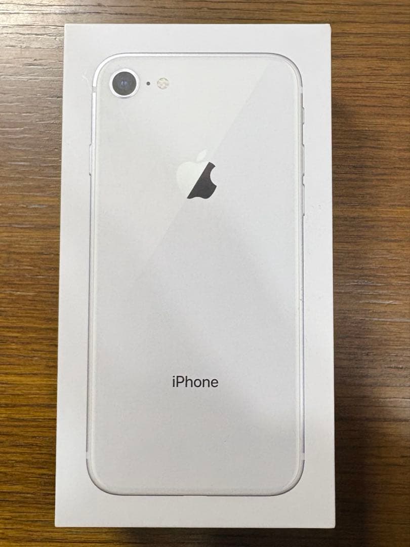 お*り様 Apple iPhone 8 ホワイト 本体のみ 箱付き