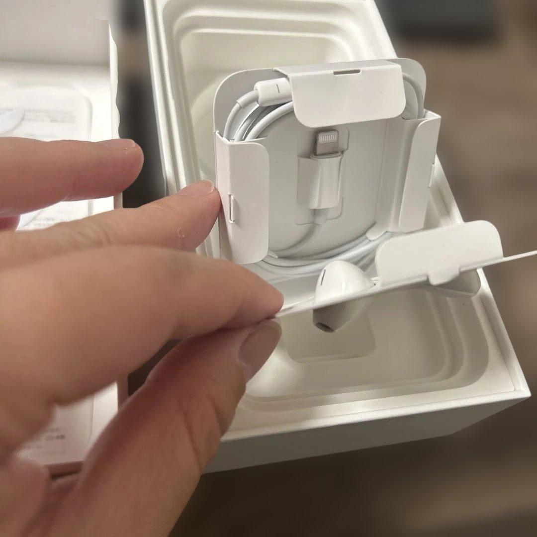 【美品】Apple iPhone 11 SIMフリー！128GB ブラック