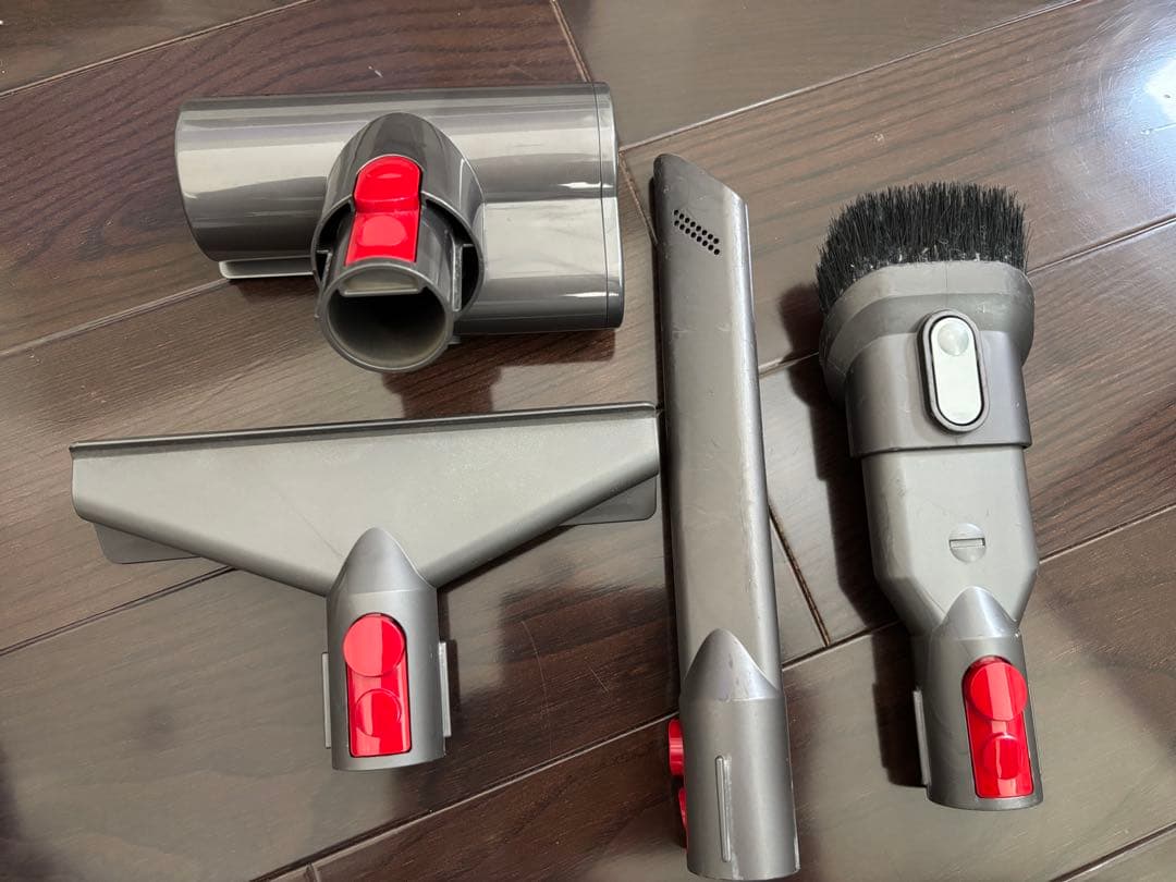Dyson ダイソン v8 fluffy+ スティッククリーナー