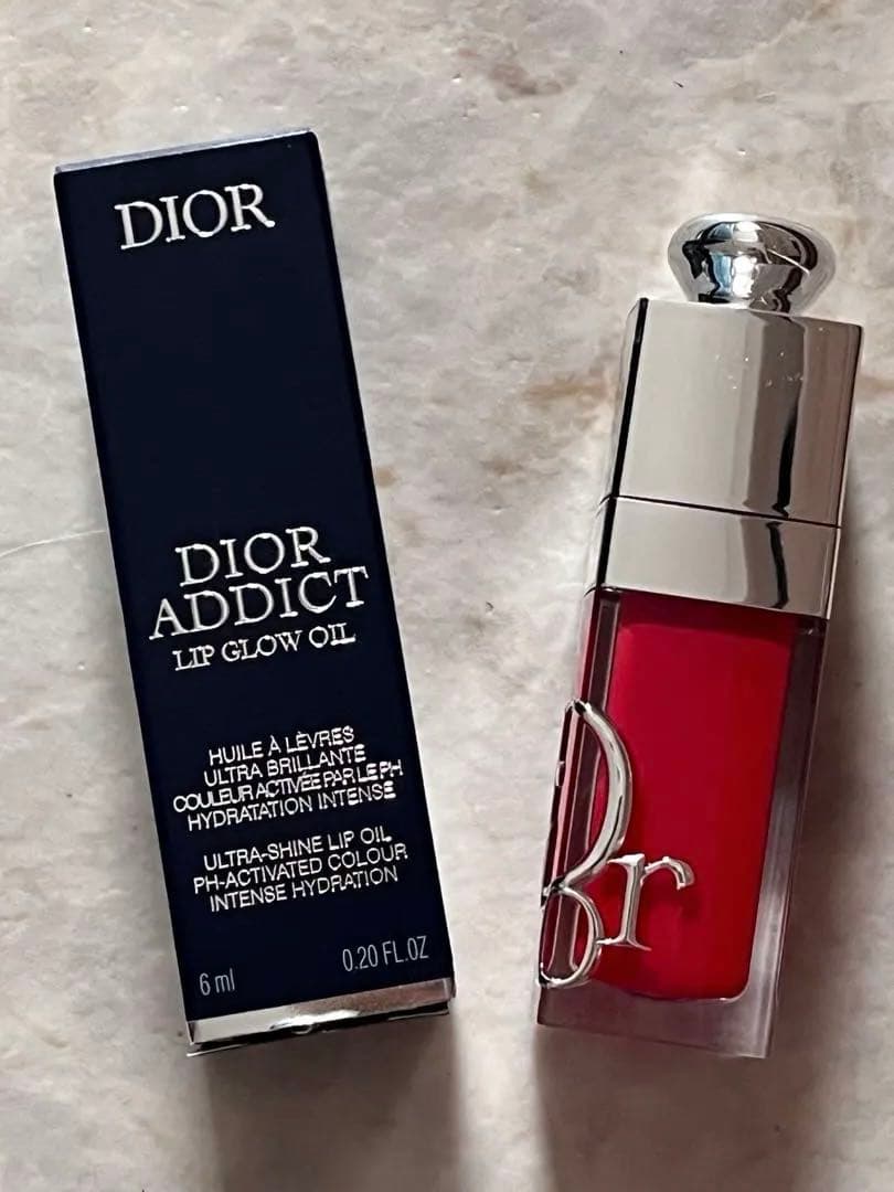 Dior ギフトボックス　アイシャドウ　チーク　リップ　新品未使用　試供品つき