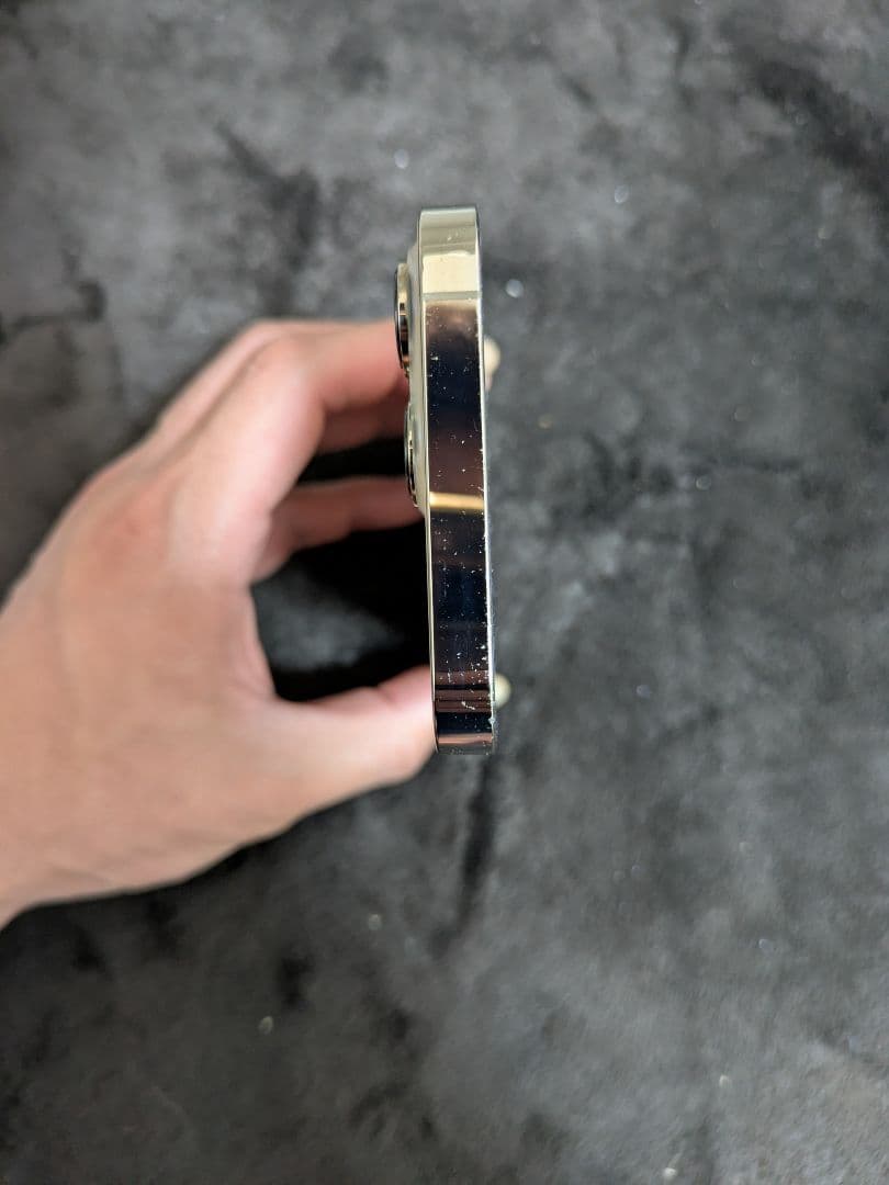 iPhone 13 Pro Gold 256GB 本体
