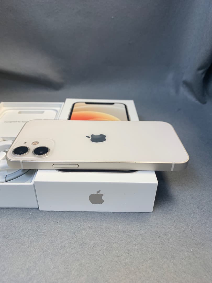 超美品　国内版　SIMフリー　iPhone12 mini 128GB ホワイト色