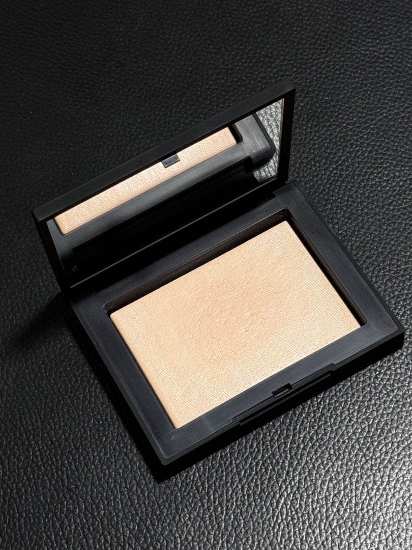 新色★NARS ライトリフレクティングセッティングパウダープレストＮ　FOG