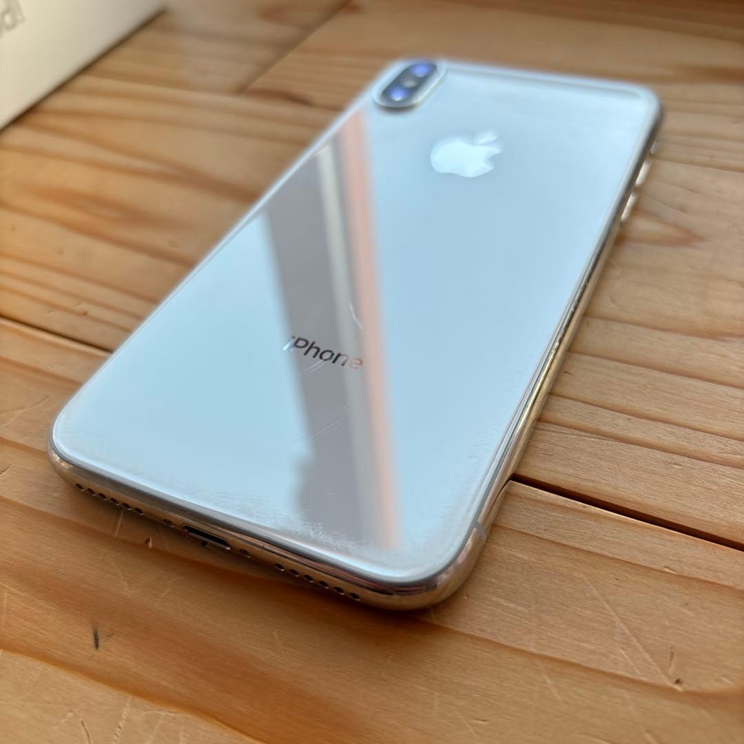 iPhone X 64GB シルバー