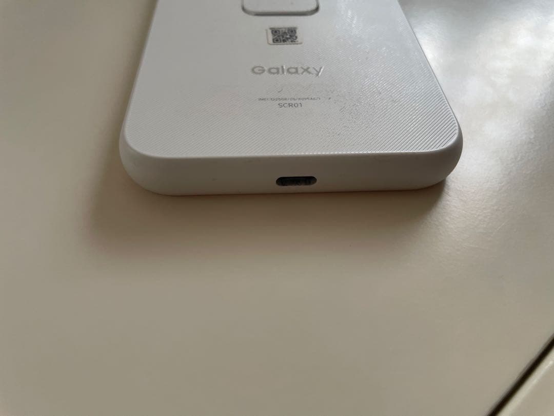 Galaxy 5G Mobile Wi-Fi 本体　scr01