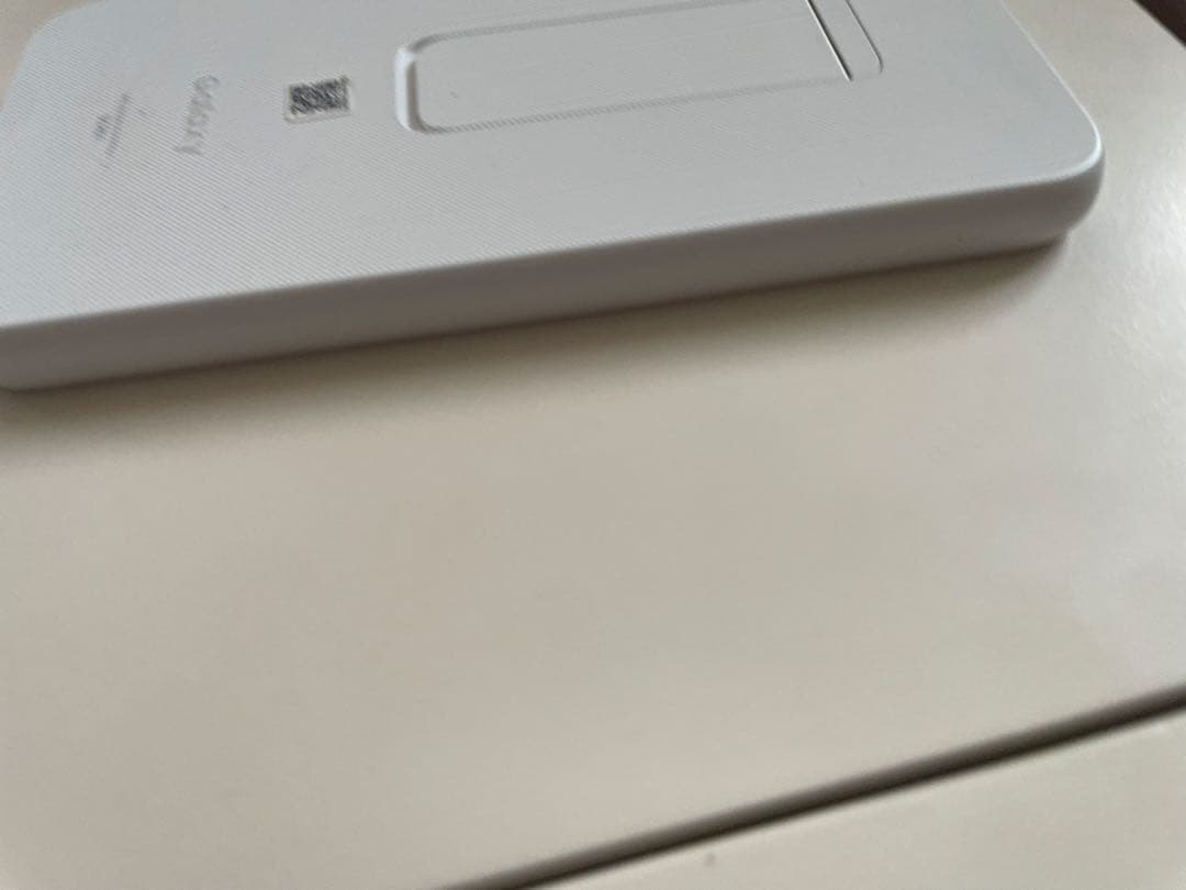Galaxy 5G Mobile Wi-Fi 本体　scr01