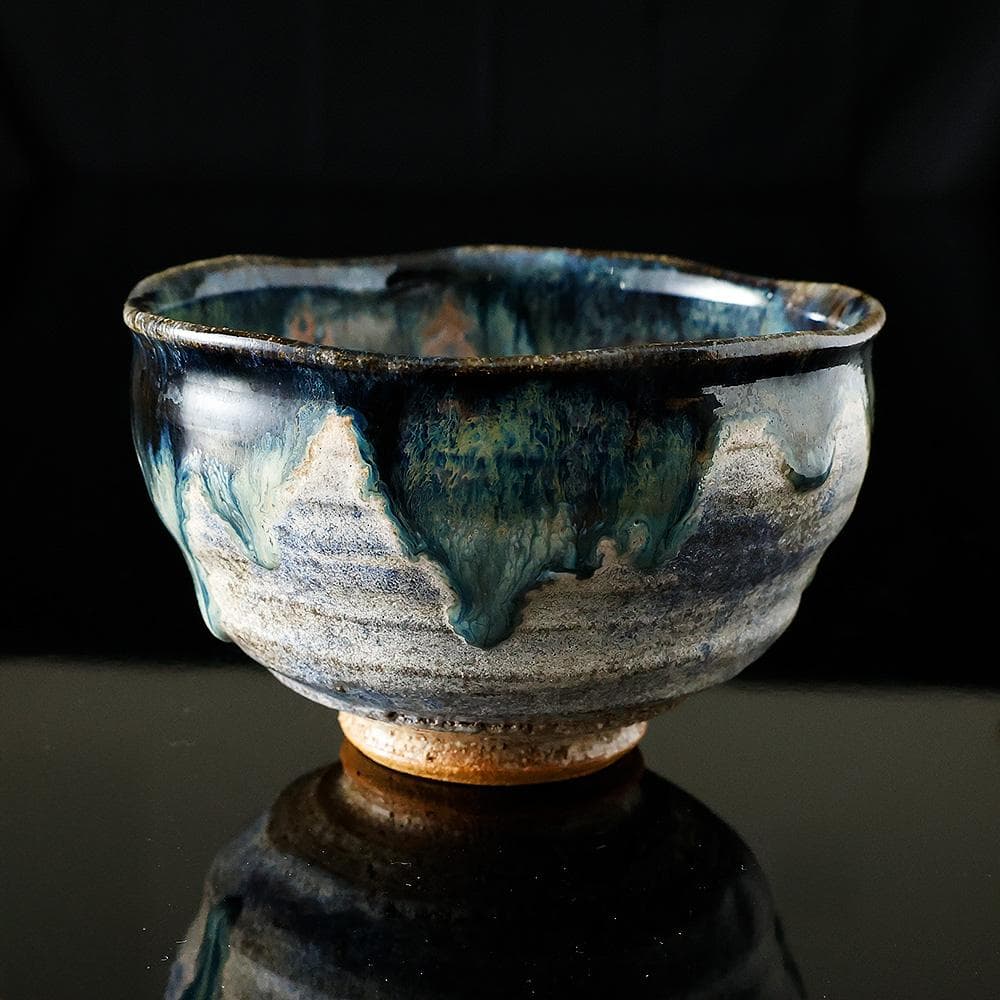 味わい深い自然釉の美しい 茶碗 抹茶椀 作家物 花押 茶道具 唐津
