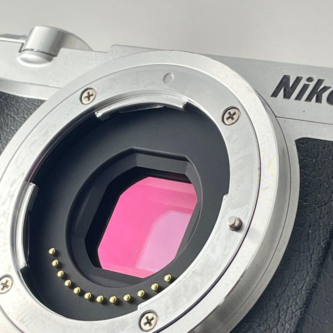 【ショット数1630・返品保証】Nikon1 J5 10-30mmレンズキット