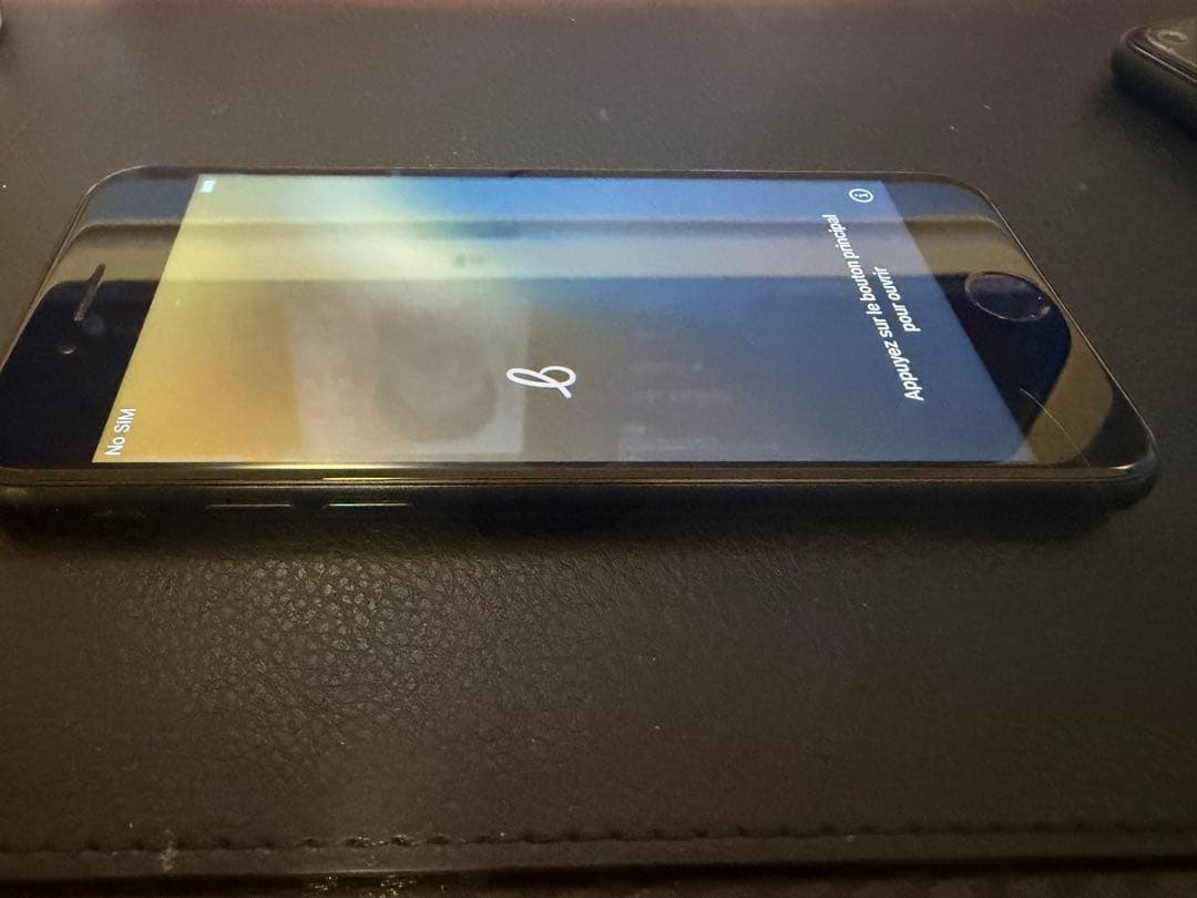 iPhone SE3 第3世代　バッテリー86% au