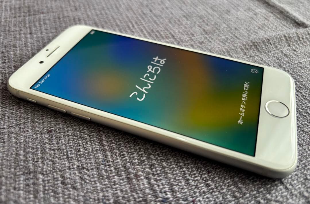 Apple iPhone 8 本体 シルバー