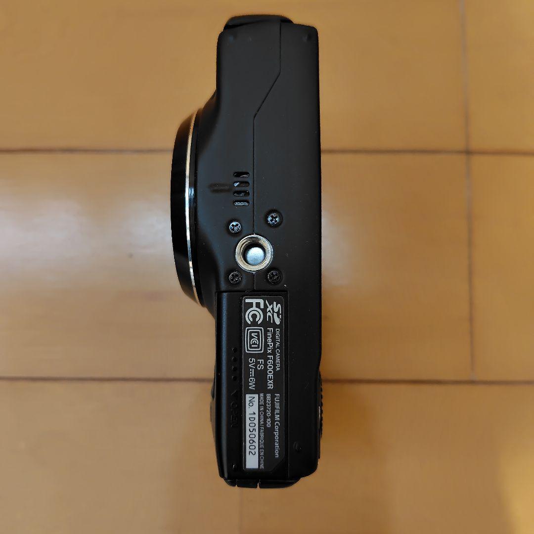 FUJIFILM F600EXR コンパクトデジタルカメラ