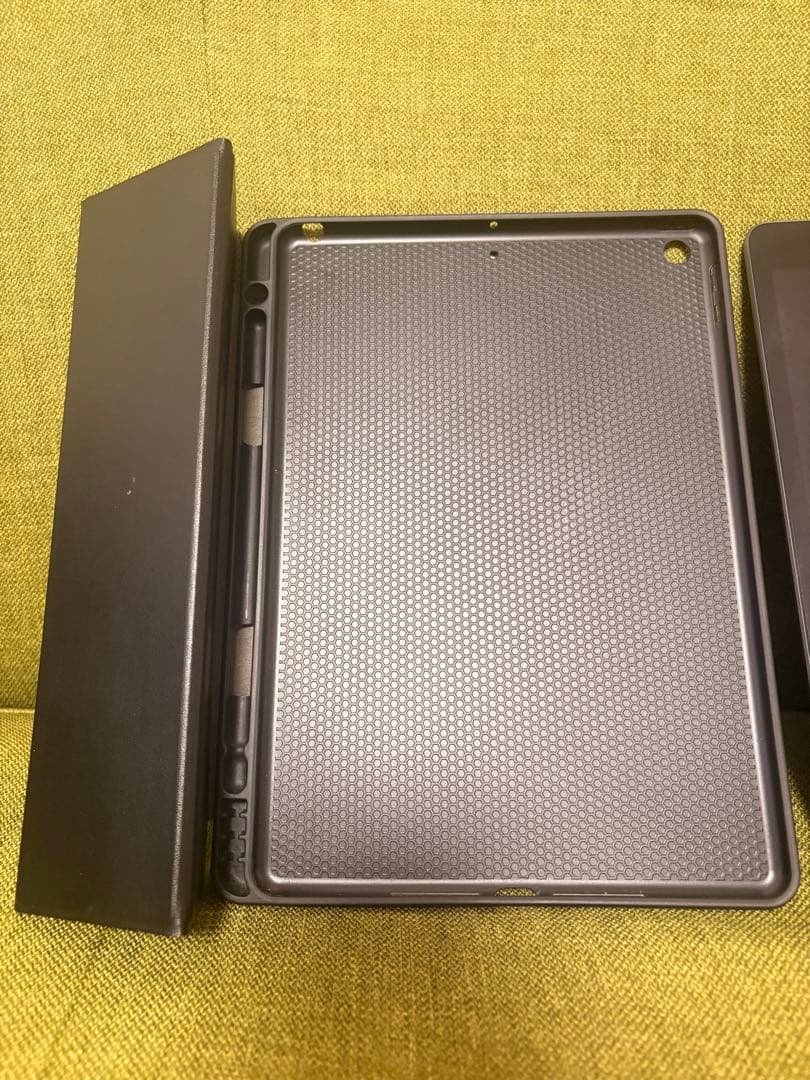 ipad 9世代　本体＋ケース（箱、充電器なし）
