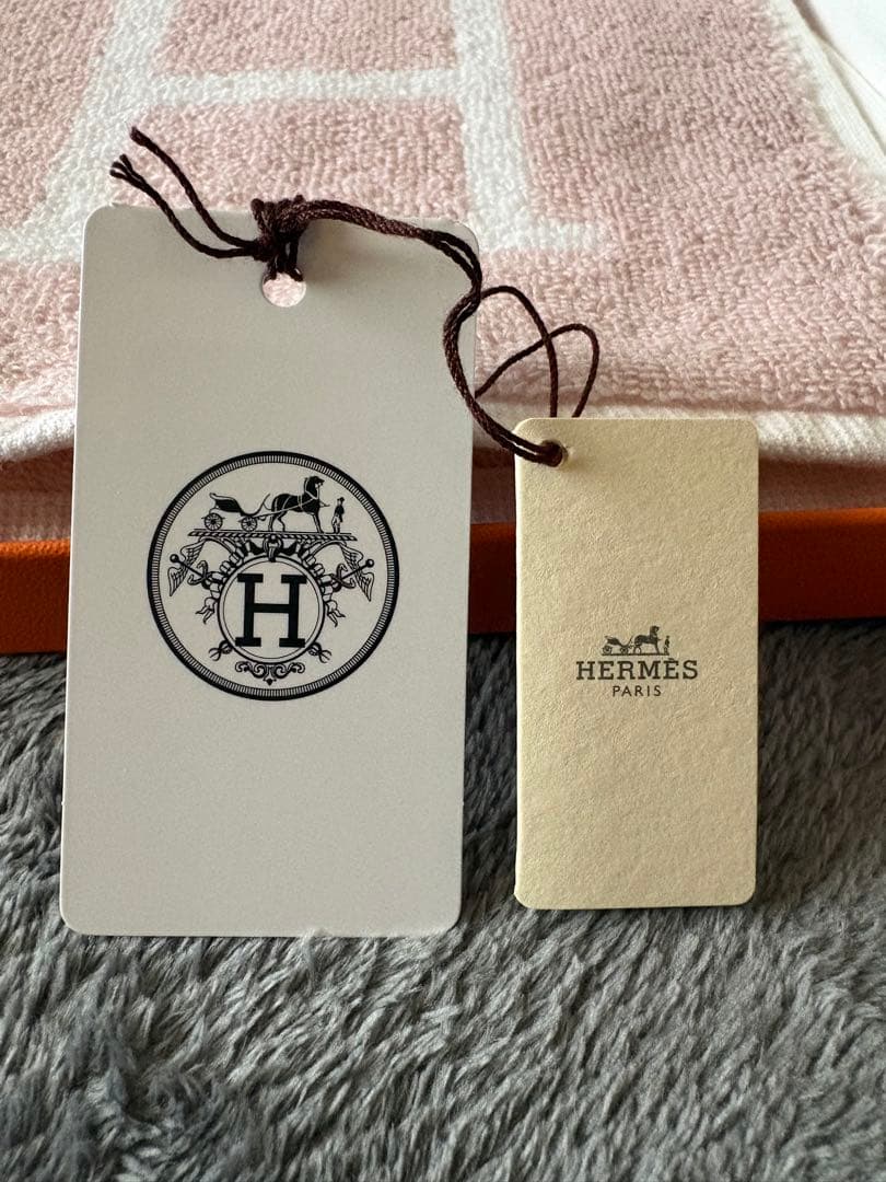 HERMES ハンドタオル　ピンク Hロゴ