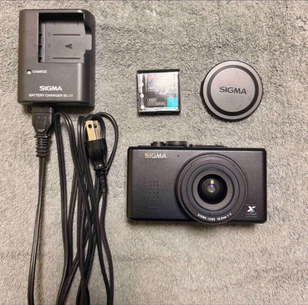 美品　 SIGMA DP1 新品バッテリー