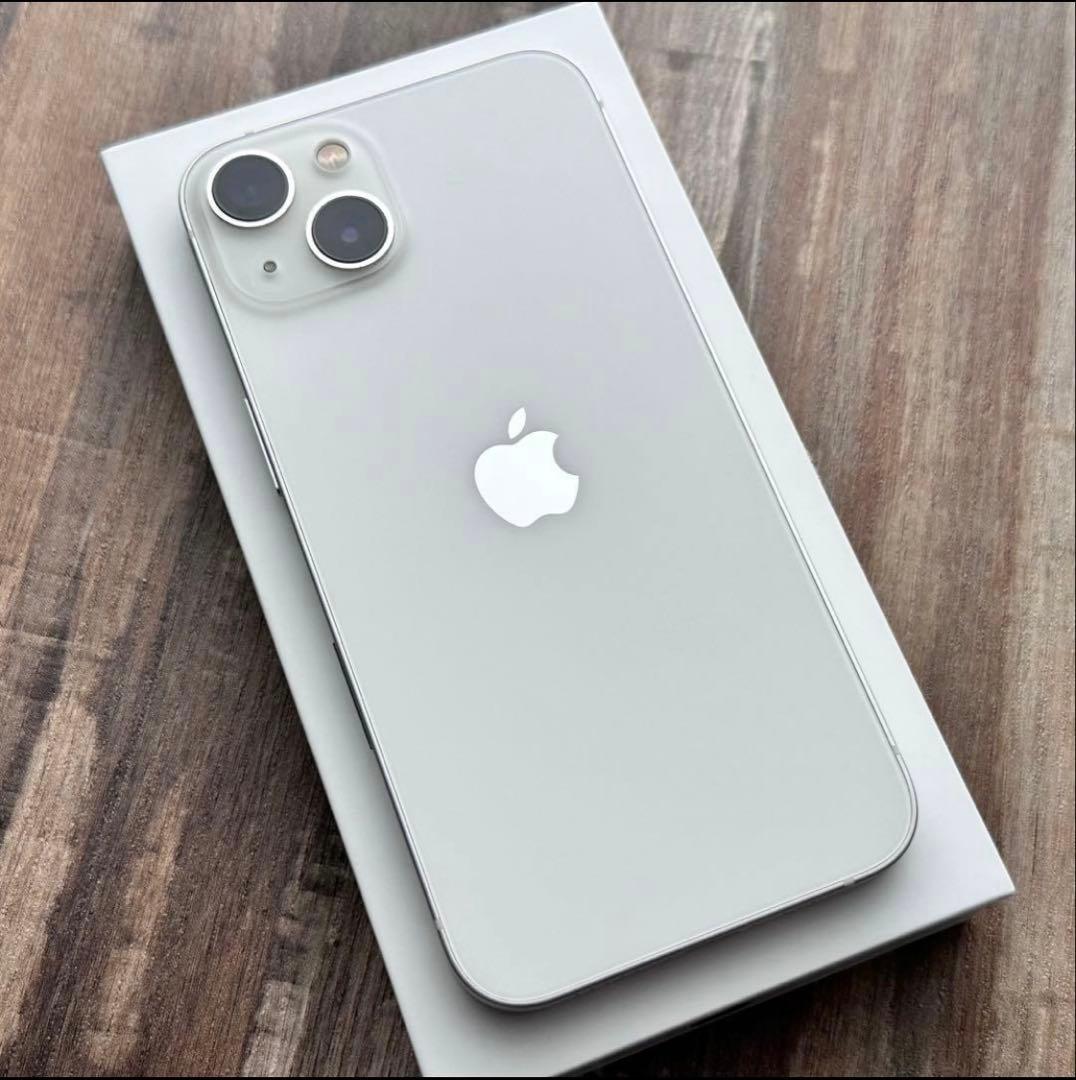 Apple iPhone 13 スターライト本体