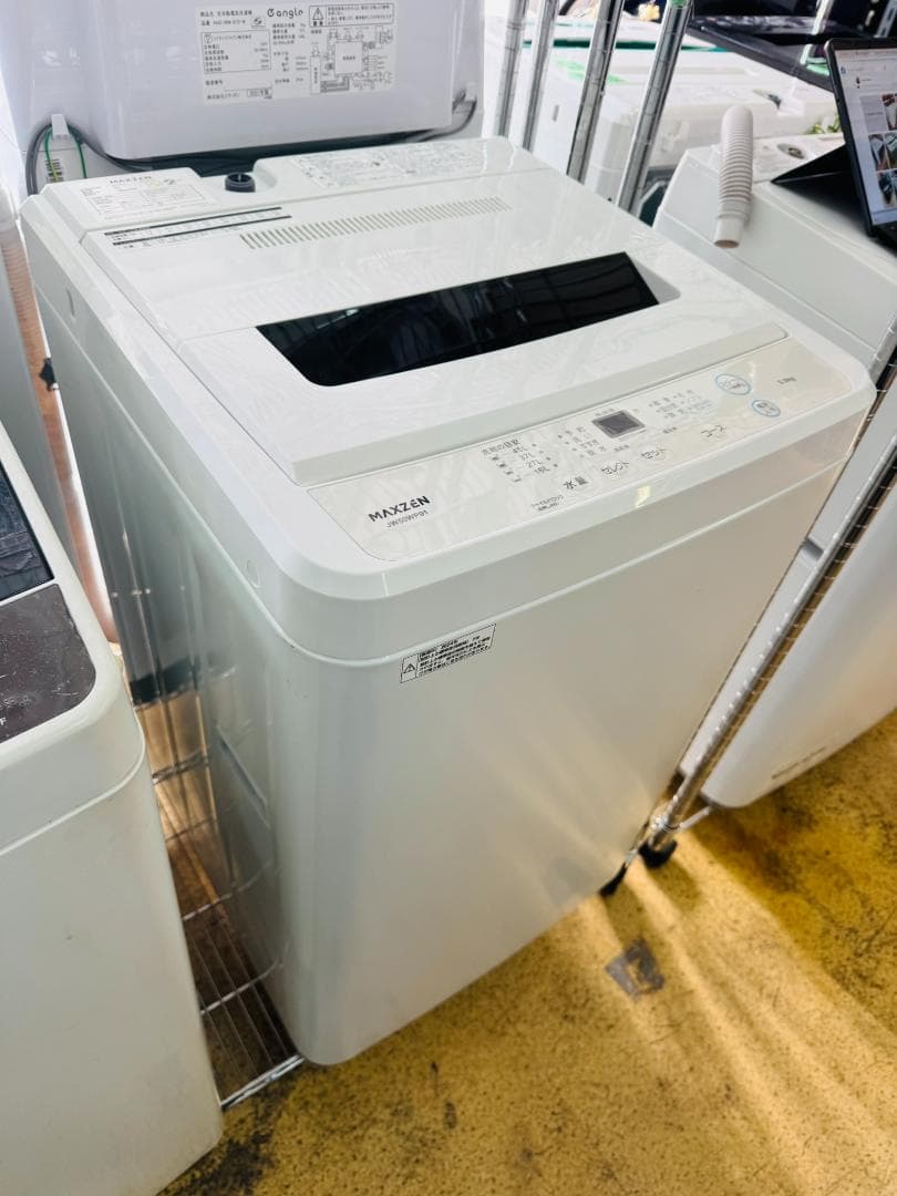 (4465W3)*MAXEN　縦型洗濯機5kg BD-SV110CL 2024年