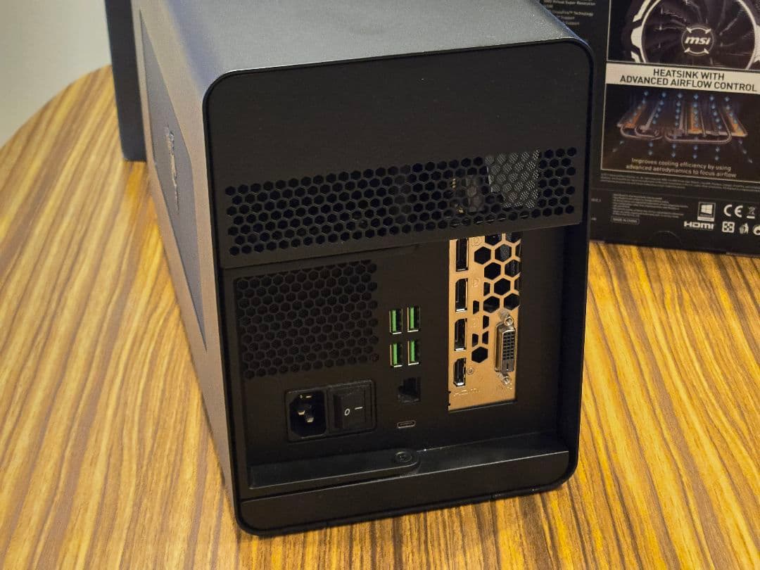 Razer Core X Chroma + Radeon RX570 美品