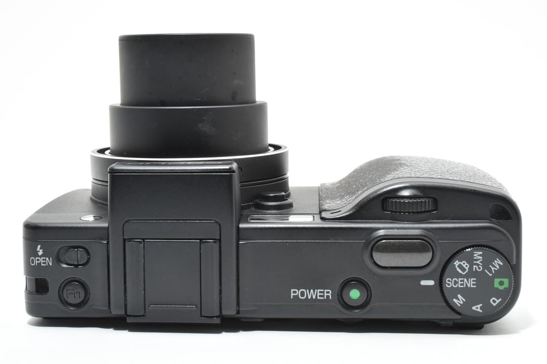 リコー　RICOH Caplio GX100 VFナシ 0480