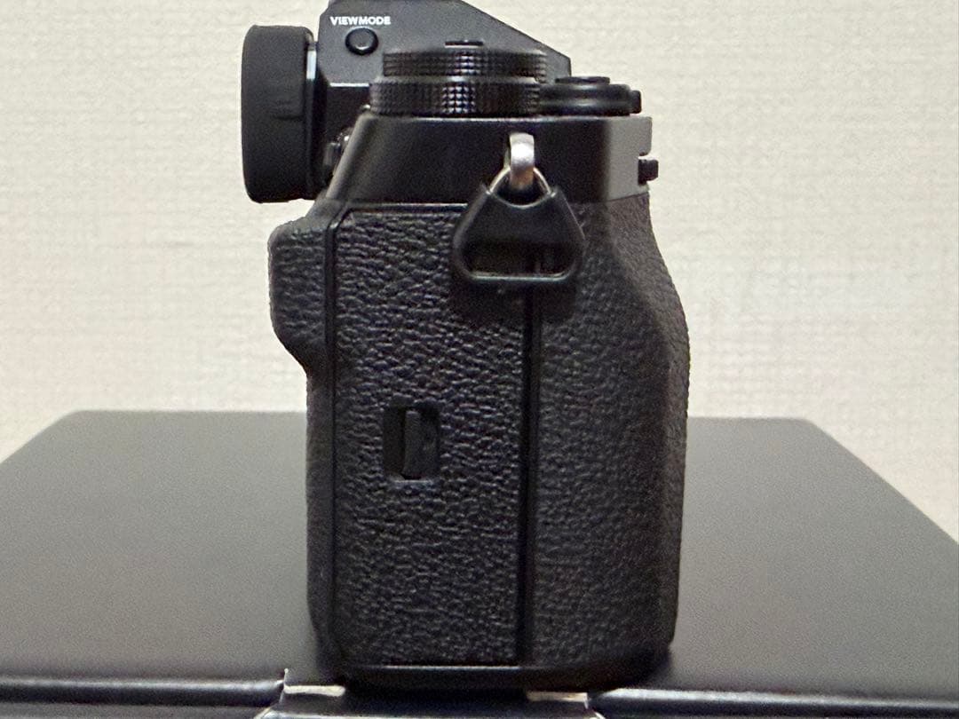 FUJIFILM 富士フイルム X-T5 新品同様 SDカード グリップ付き