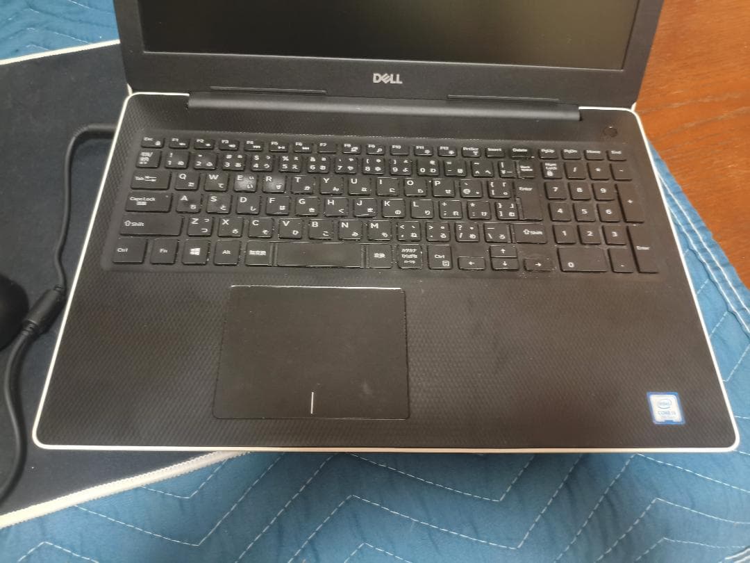 第7世代i3-7020U　SSD500GB メモリ8G Windows10