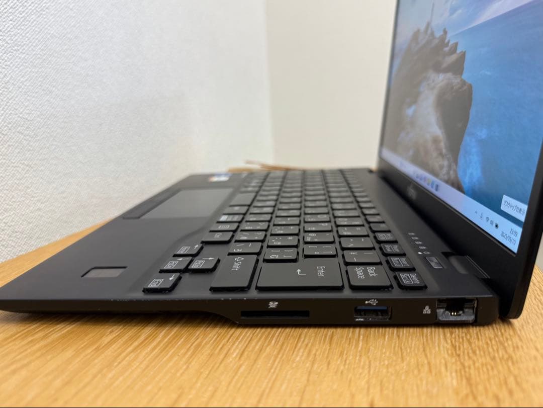 富士通 LIFEBOOK 11世代CPU U9311/F ブラック