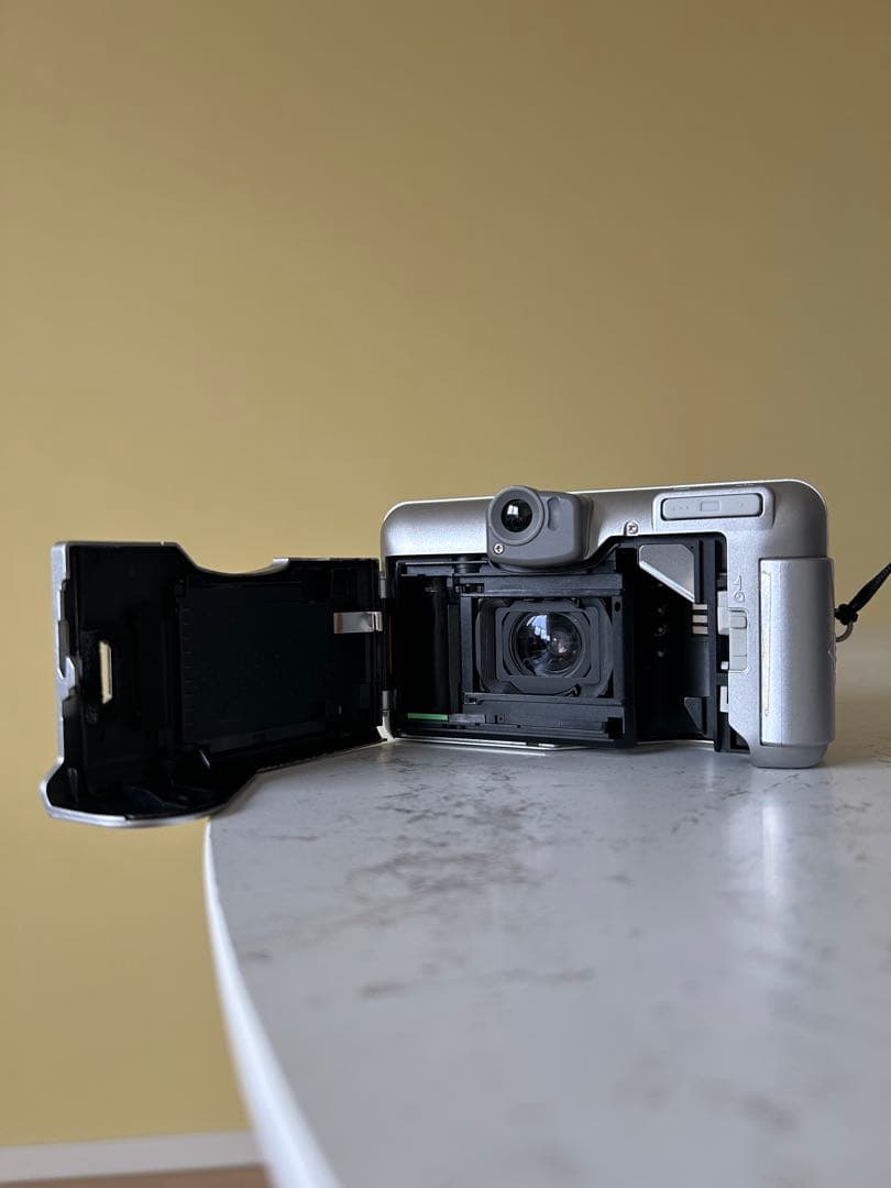富士フイルム Zoom Date 120V コンパクトフィルムカメラ