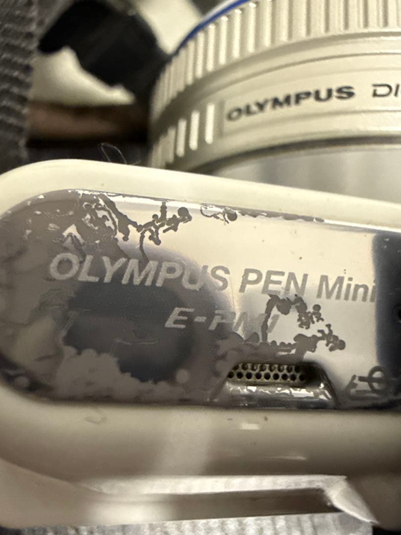 デジタルカメラ Olympus PEN E-PM1 mirrorless camera.