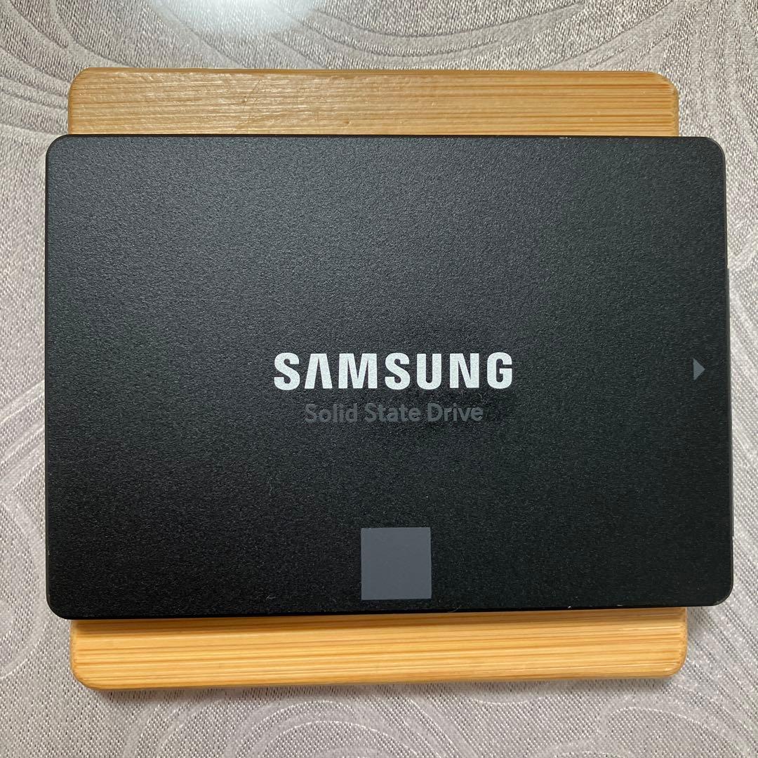 Samsung SATA 500GB SSD 2.5インチ