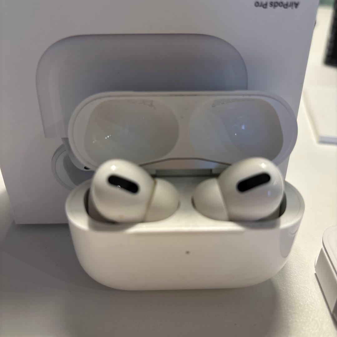 AirPods本体 ホワイト 充電ケーブル付き