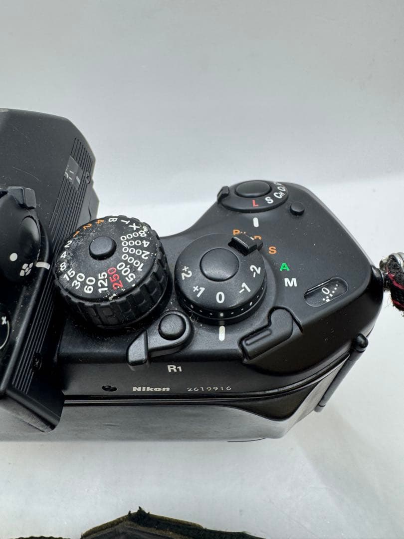 フィルムカメラ Nikon F4 本体のみ