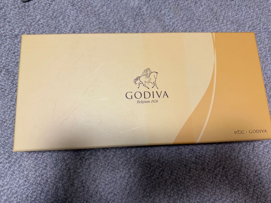 GODIVAとikbc がコラボしたチョコレート風ワイヤレスキーボード
