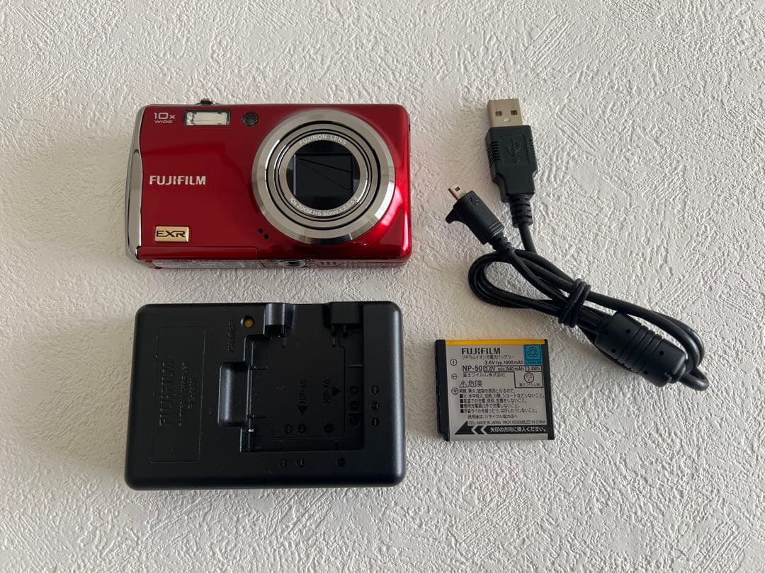 FUJIFILM FinePix F80EXR レッド 10倍ズーム 美品