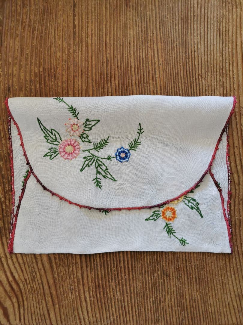 アンティーク フランス 立体的な色糸バリオン薔薇刺繍 ランジェリーリネンケース