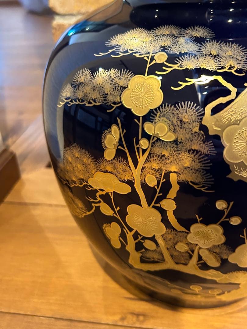 皇室御用達 大倉陶園 日本製　ルリ金蝕梅 花瓶 花生 29cm 定価27万円
