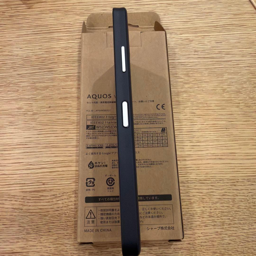 SHARP AQUOS wish3 本体　美品　ケース付き