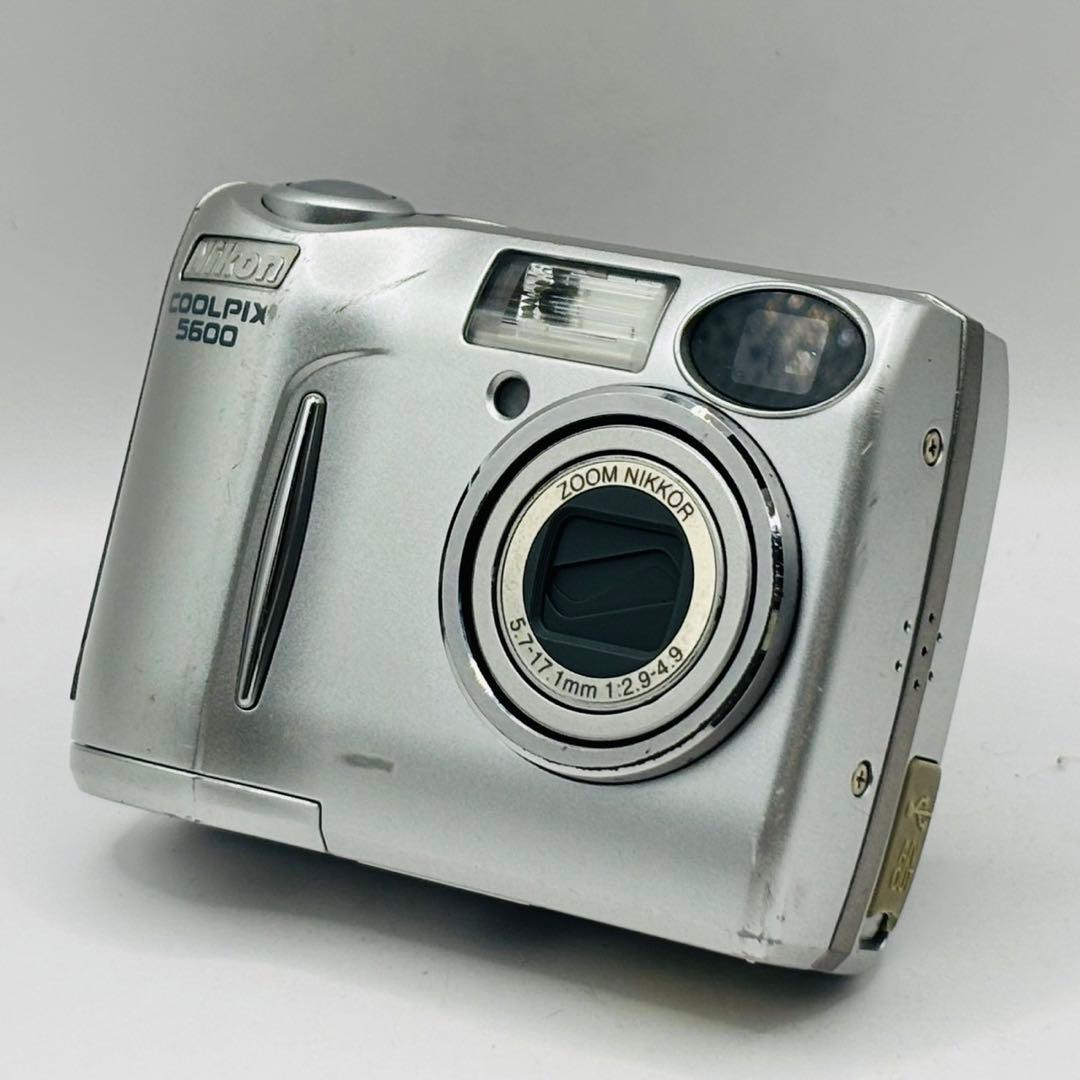 動作確認済 Nikon COOLPIX 5600 単3 デジタルカメラ