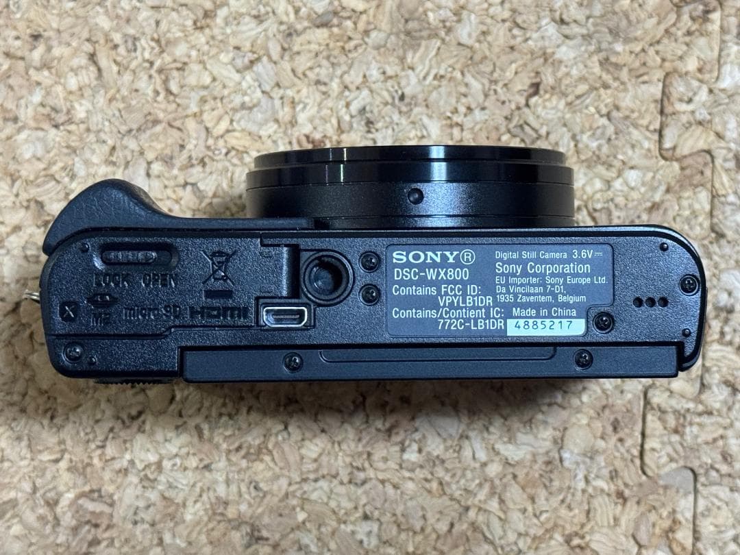 【中古】SONY DSC-WX800 デジタルカメラ（海外版）+ACC-TRBX