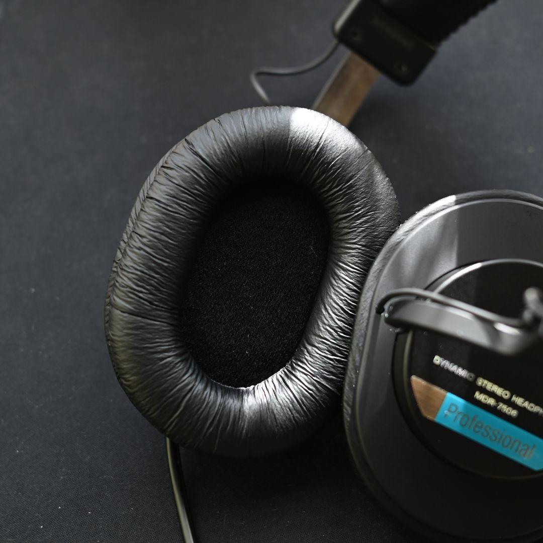 ヘッドホン SONY MDR-7506