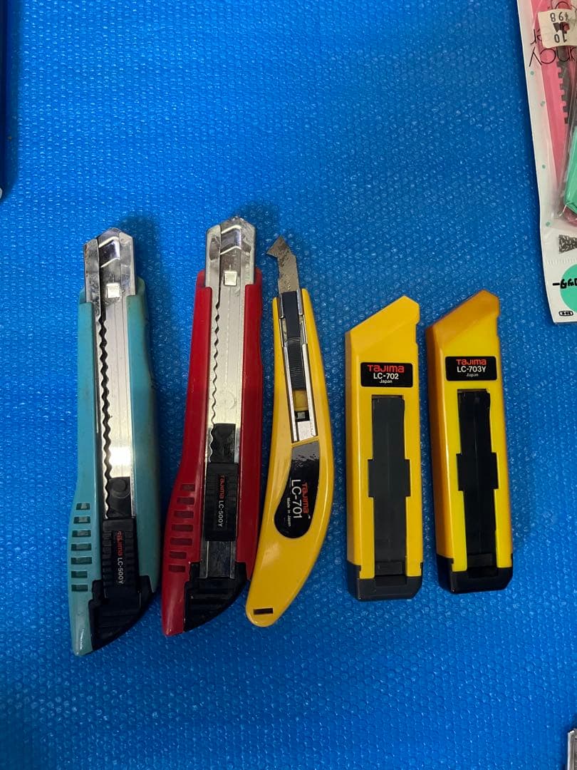 工具ボックスとタジマ.OLFA.NT他 カッターナイフまとめ売り