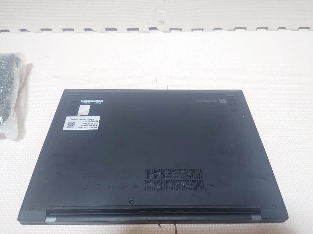 Thinkpad X1 Carbon Gen10/i5-1235U/16Gメモリ