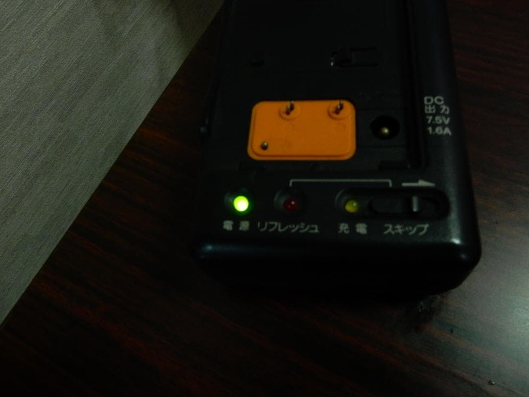 希少　大人気　動作品　ソニーSONY　CCD-TR705　8ミリビデオカメラ